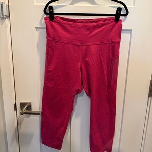 Old Navy Women's Bright Pink Cropped Pants